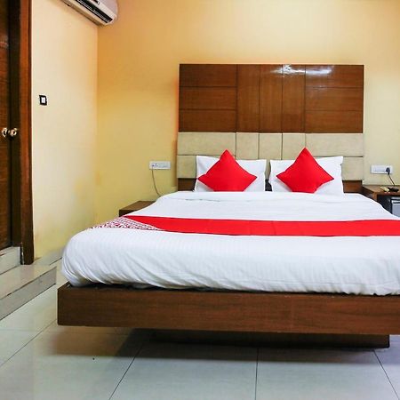 Oyo Hotel Metro International Near Lb Stadium Hyderabad Eksteriør billede