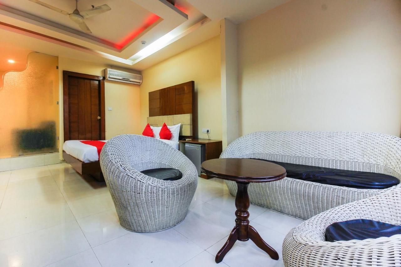 Oyo Hotel Metro International Near Lb Stadium Hyderabad Eksteriør billede