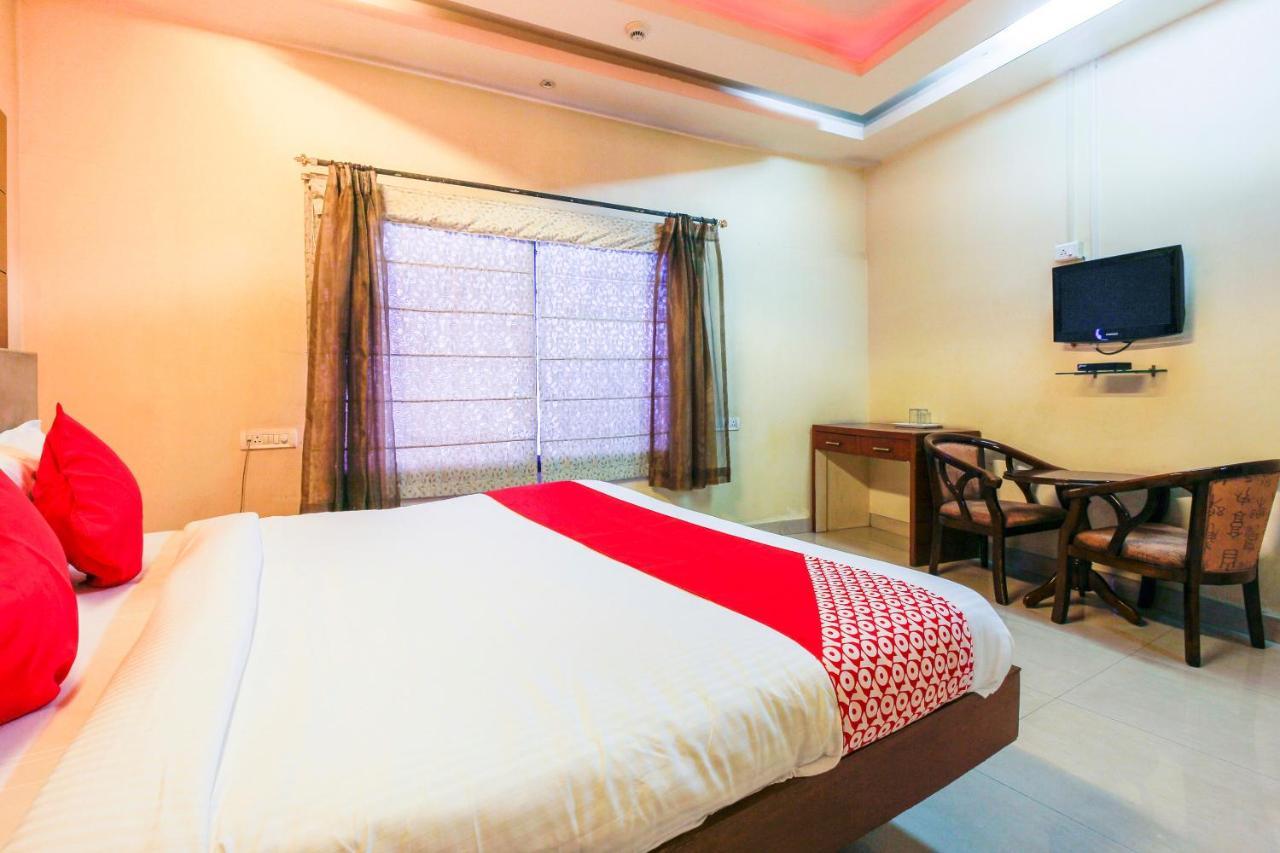 Oyo Hotel Metro International Near Lb Stadium Hyderabad Eksteriør billede